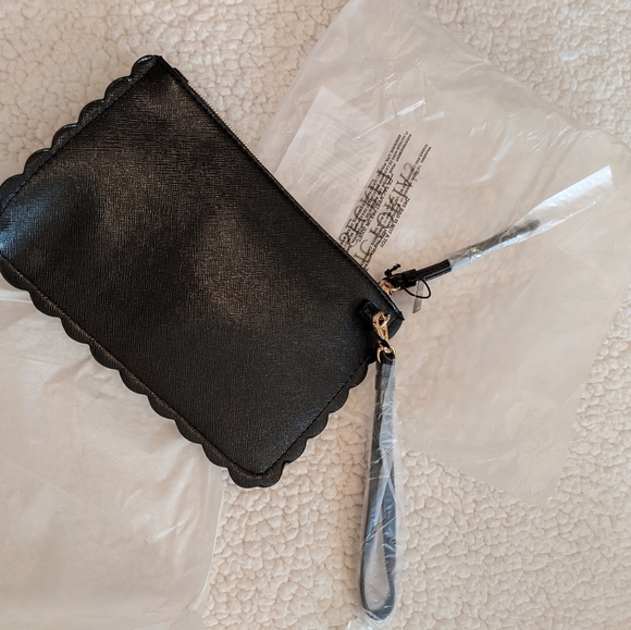 VS 🥳 HP Cutout Wristlet - Picture 4 of 5